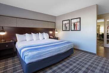 Отель Americinn By Wyndham Madison South