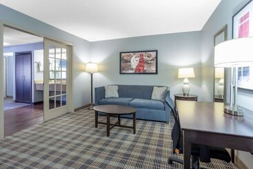 Отель Americinn By Wyndham Madison South