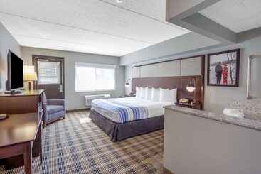 Отель Americinn By Wyndham Madison South
