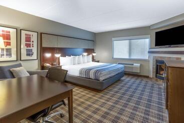 Отель Americinn By Wyndham Madison South