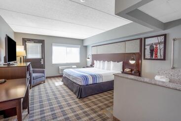 Отель Americinn By Wyndham Madison South