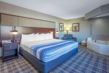 Отель Americinn By Wyndham Madison South