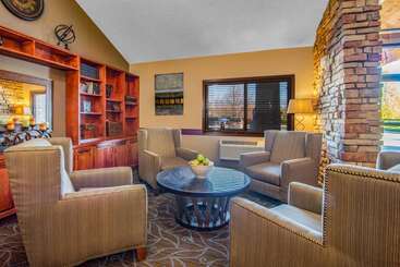 هتل Americinn By Wyndham Windsor Ft. Collins
