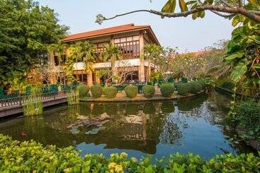 هتل Angkor Palace Suite & Villa