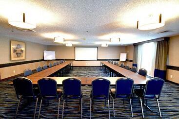 هتل Best Western Plus Flint Airport Inn & Suites
