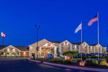 هتل Best Western Plus Flint Airport Inn & Suites