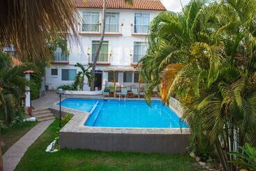 هتل Best Western Posada Chahue
