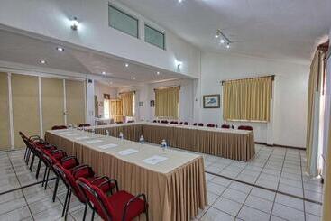 هتل Best Western Posada Chahue