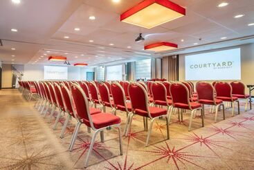 هتل Courtyard By Marriott Brussels