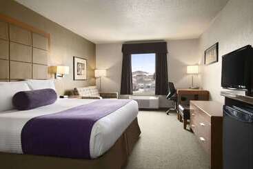 هتل Days Inn By Wyndham Regina
