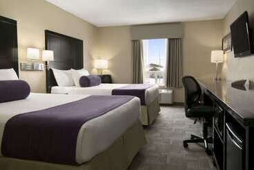 هتل Days Inn By Wyndham Regina