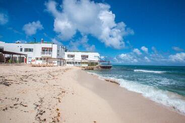 هتل Decameron Maryland All Inclusive