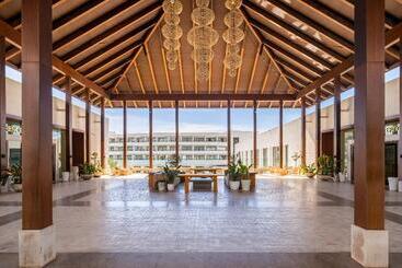 هتل Eurostars Sitges