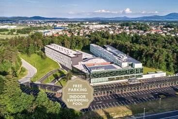 هتل Four Points By Sheraton Ljubljana Mons