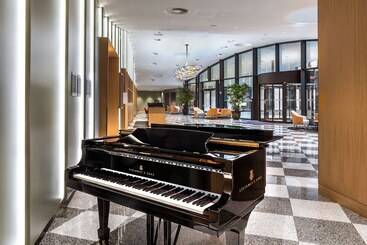 هتل Four Points By Sheraton Ljubljana Mons