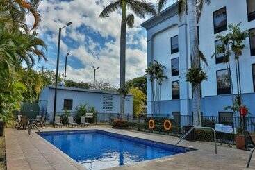 هتل Hampton By Hilton San Jose Airport