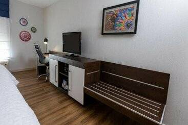 هتل Hampton By Hilton San Jose Airport