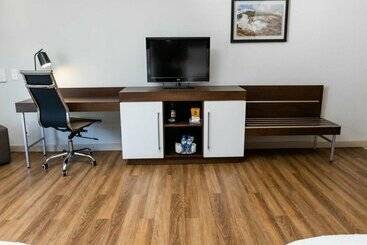 هتل Hampton By Hilton San Jose Airport