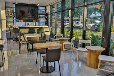 هتل Hampton By Hilton San Jose Airport