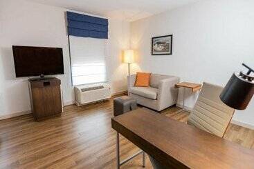 هتل Hampton By Hilton San Jose Airport