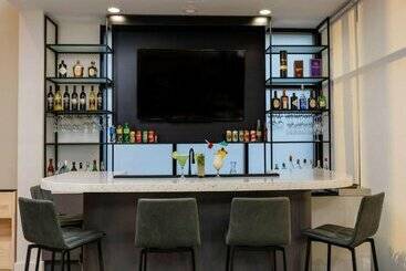 هتل Hampton By Hilton San Jose Airport