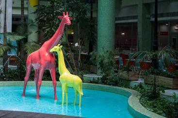 Hotel Holiday World Riwo