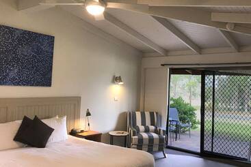 هتل Hunter Valley Resort, Hunter Farm Adventure Centre & 4 Pines At The Farm