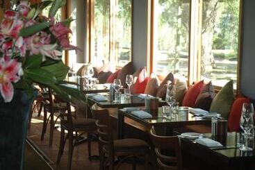 هتل Hunter Valley Resort, Hunter Farm Adventure Centre & 4 Pines At The Farm