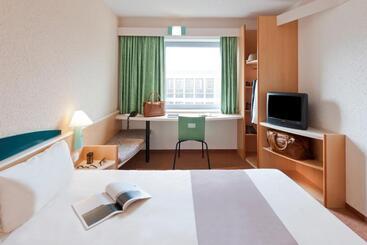 هتل Ibis Köln Messe
