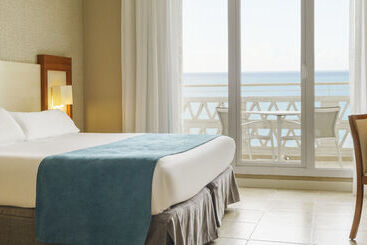 هتل Ilunion Fuengirola
