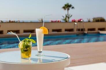 هتل Ilunion Fuengirola