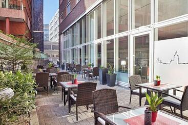 Lindner Hotel Cologne Am Dom, Part Of Jdv By Hyatt