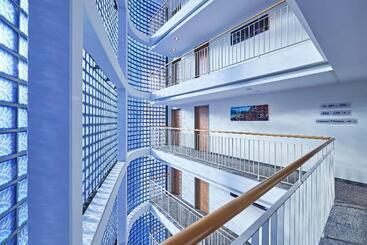 Lindner Hotel Cologne Am Dom, Part Of Jdv By Hyatt