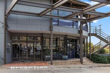 Littomore Hotel On Stewart, Bathurst