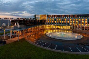 هتل Mercure Tallinn
