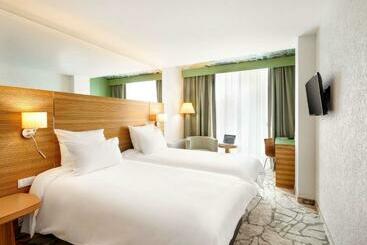 هتل Mercure Tallinn