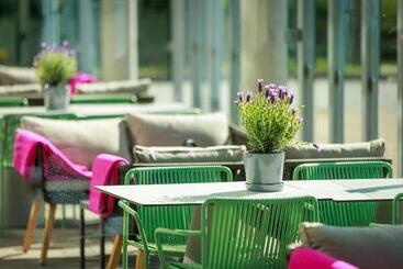 هتل Mercure Tallinn