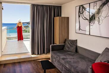 Mimosa Lido Palace   Maslinica Hotels & Resorts