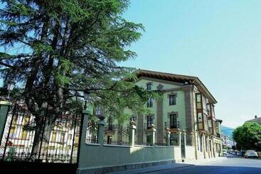 هتل Palacio Azcarate