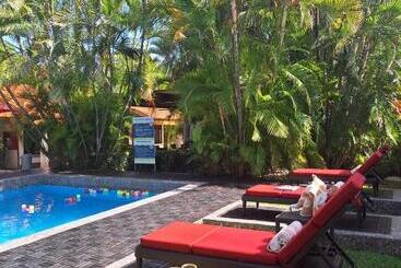هتل Palmareca Inn Suites Studio