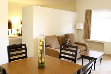 هتل Palmareca Inn Suites Studio