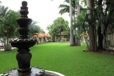 هتل Palmareca Inn Suites Studio