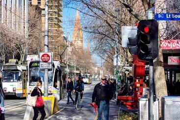 هتل Pullman Melbourne On The Park
