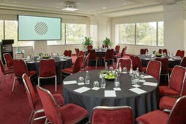 هتل Pullman Melbourne On The Park