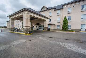 هتل Quality Inn & Suites Yorkton