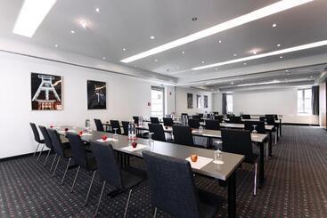 Hotel Ramada By Wyndham Essen
