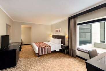 هتل Ramada Plaza By Wyndham Dubai Deira