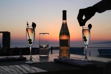 هتل Tharroe Of Mykonos Boutique