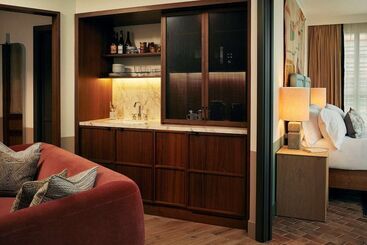 هتل The Hoxton, Poblenou