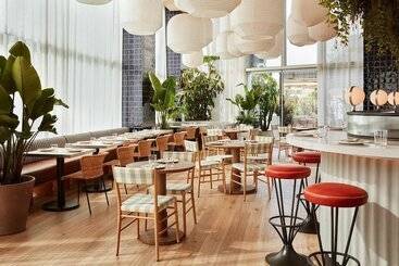 هتل The Hoxton, Poblenou